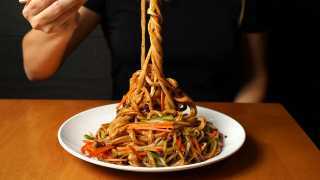 Chinese food Toronto | Omni Palace plate of noodles