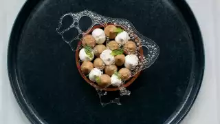 Toronto's best new restaurants | Beautifully plated dessert at Osteria Du