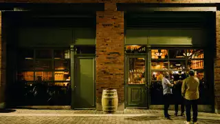 Best bars in Toronto | Outside Bar Volo