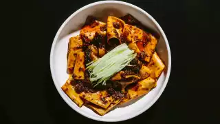 MIMI Chinese, Toronto restaurant | The extravagant four foot belt noodle MIMI Chinese, Toronto restaurant | The extravagant four foot belt noodle