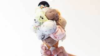 Best ice cream in Toronto | Giant cone at Summer's Ice Cream