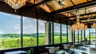 Niagara Benchlands | Megalomaniac’s patio