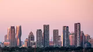 The best things to do in Mississauga | Downtown Mississauga skyline
