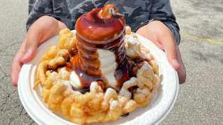 The best things to do in Mississauga | Funnel Cakes from Dairy Cream