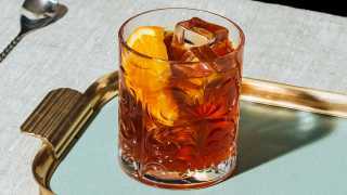 What is vermouth | A classic negroni cocktail