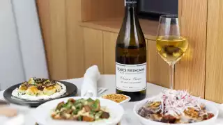 Small plates and wine pairings at Sara