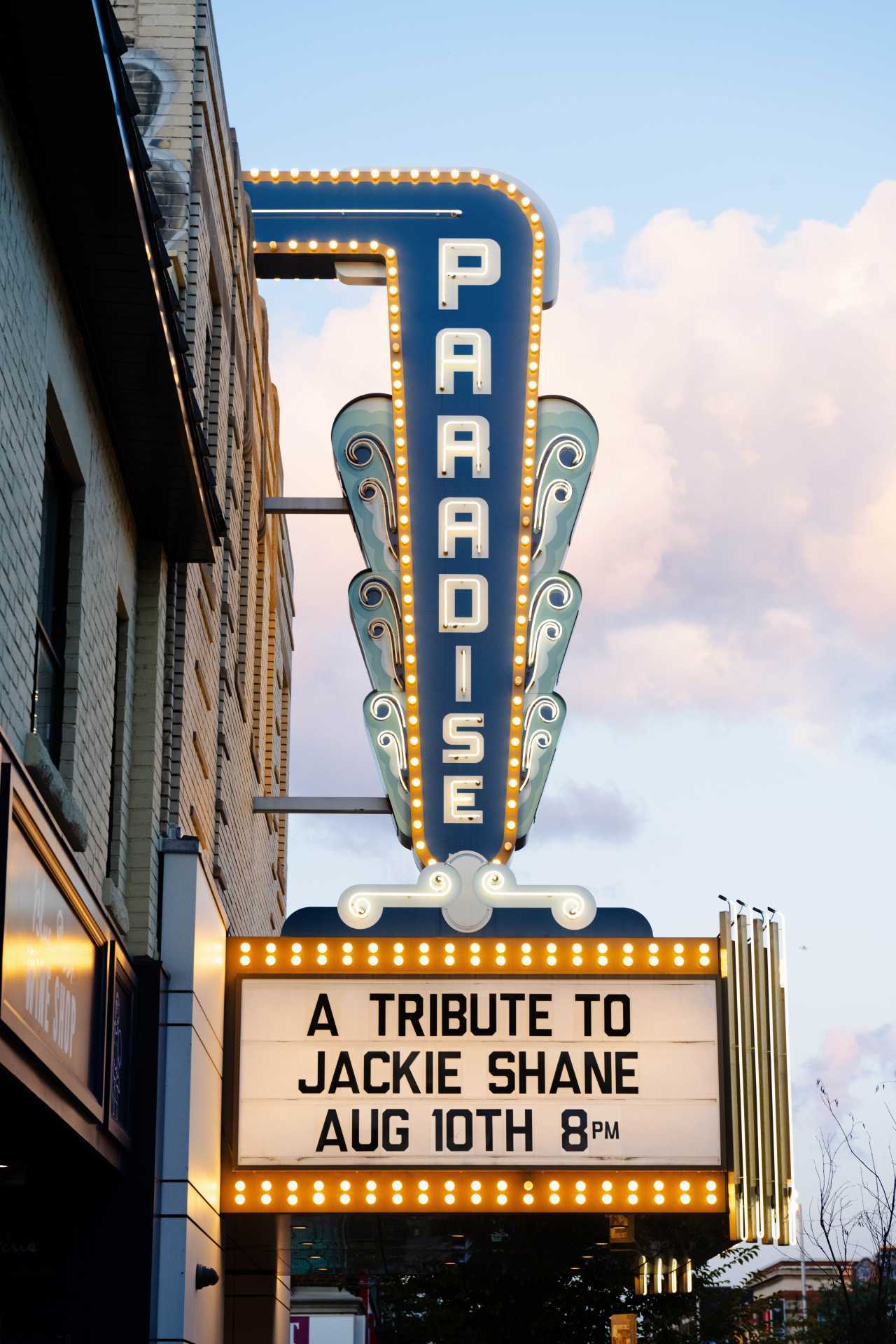 Paradise Cinema | The sign at Paradise Cinema on Bloor