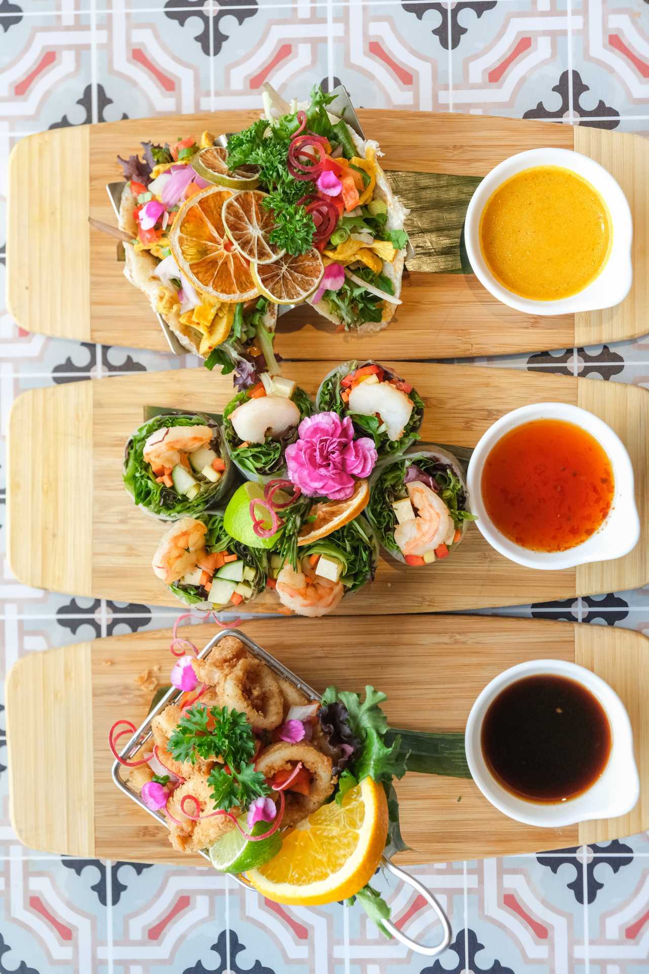 Markham restaurants | Thai fresh rolls, Thai Calamari and Khao Soi Wraps at Chiang Rai