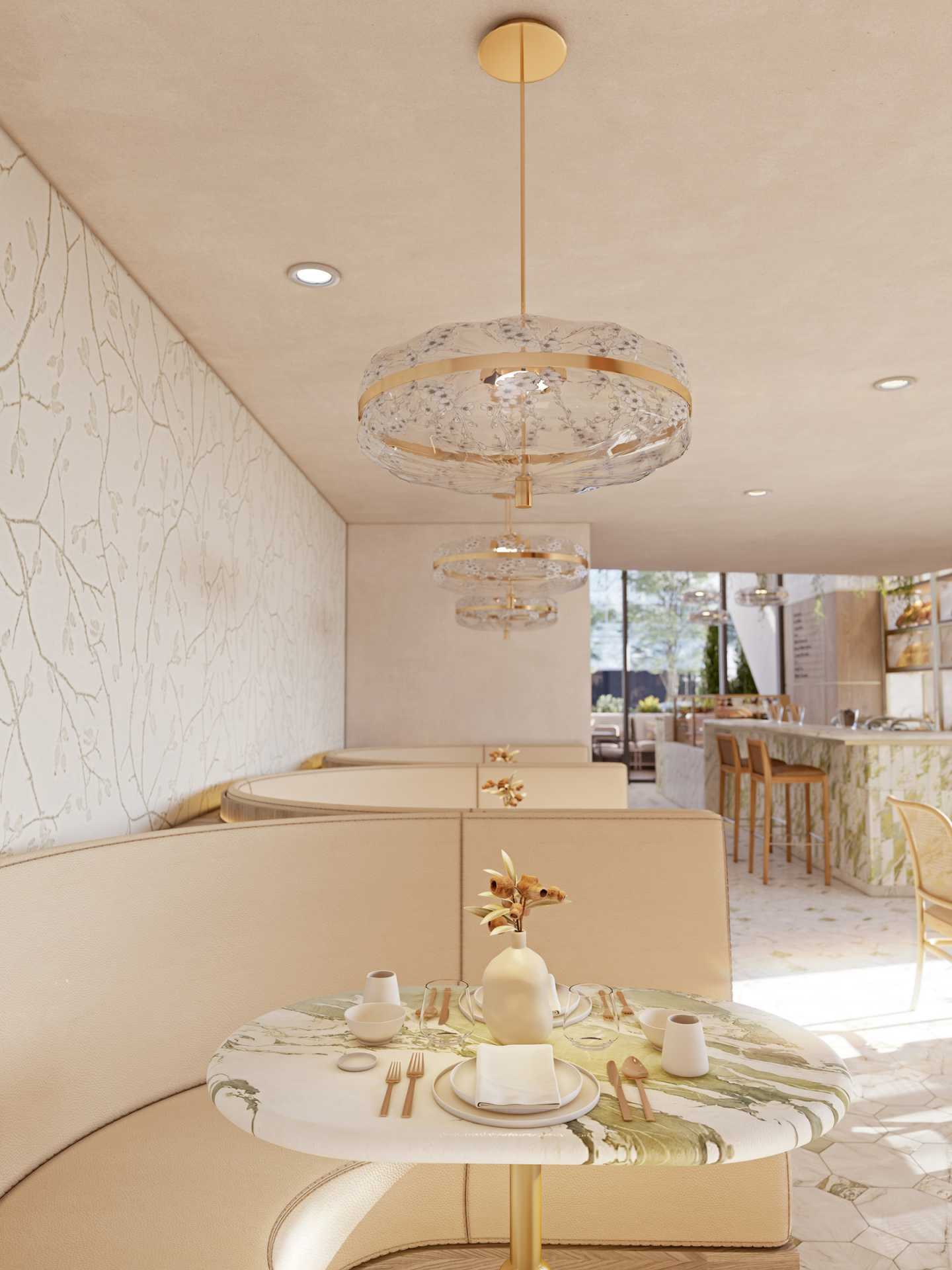 Best new Toronto restaurants | Elegant chandeliers at Lano in the Ritz-Carlton