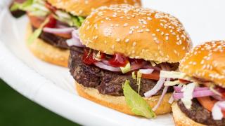 Father's Day dinners and Father's Day gifts | Juicy burgers from West Side Beef's King of the Grill Box