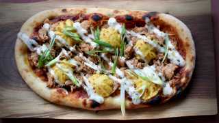 Toronto's best new restaurants | Plant-based pizza at Osteria Du