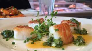 Best seafood restaurants in Toronto | Scallops at Honest Weight