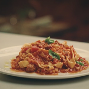 A pasta recipe with Hunt’s® Heirloom Tomatoes