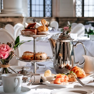 Best spring gift ideas for Mother's Day | Castle Loma brunch