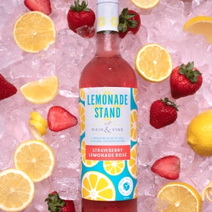 Spring drinks | Lemonade Stand Strawberry Lemonade Rosé