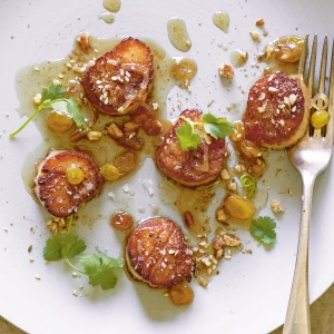 Browned Butter Scallops with Pecan Dukkah and Pickled Raisins