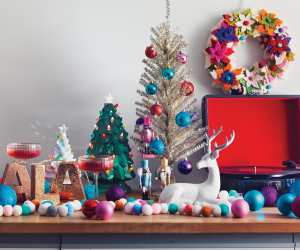 Foodie gift ideas | Colourful Christmas decorations on the mantle