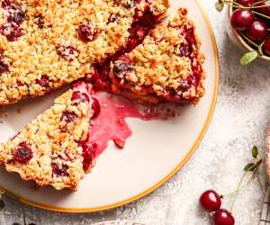 Cherry Lane Farms' juicy cherry pie recipe with sugar crumb topping