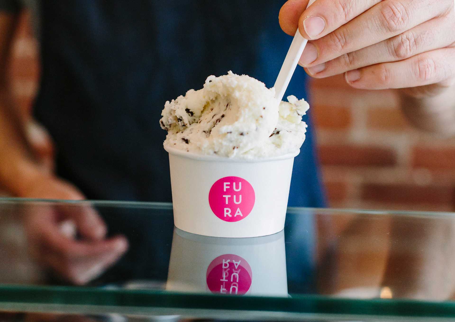 Gelato vs ice cream | Gelato in a cup Gelato vs ice cream | Gelato in a cup