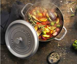 Weapons of Choice: Staub Round Cocotte 5.5.QT