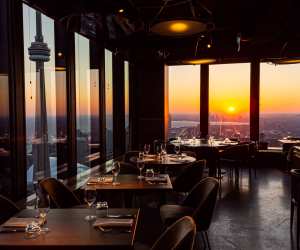 Toronto's most romantic restaurants | The bar at Canoe